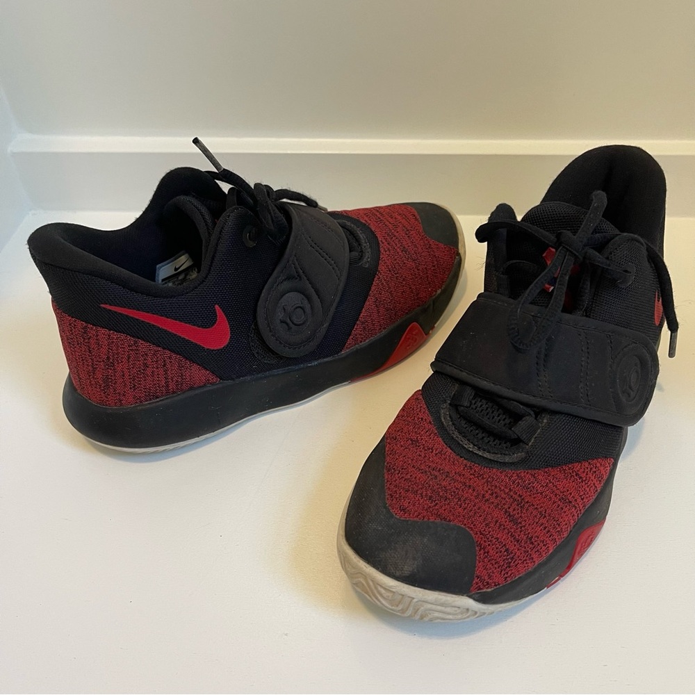 Boys NIKE Kevin Durant Trey Red/Black Mid Top SNEAKERS Youth Size 5.5 AH7172-006